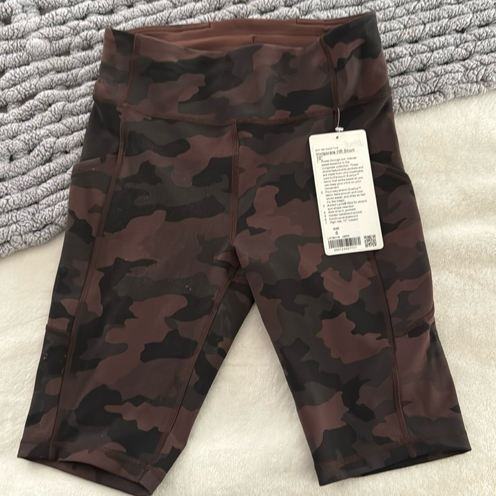 Lululemon brand new w tags biker shorts